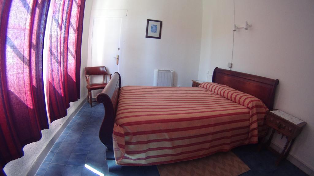 La Mimosa Guesthouse ปัลมาเดมายอร์กา ห้อง รูปภาพ